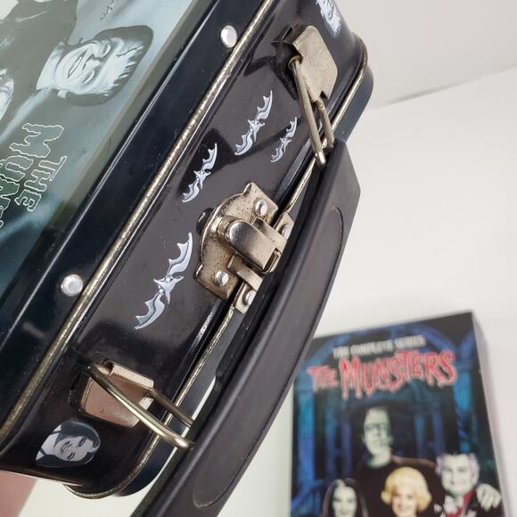 The Munsters The Original Complete Series DVD Box Collection with Collectors Tin - Picture 11 of 13